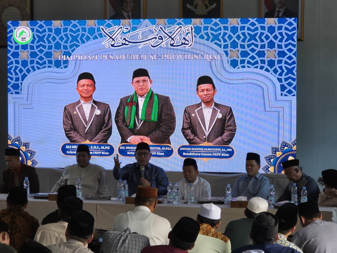 Anggota DPD RI Bertemu Lebih 100 Pimpinan Pesantren se Riau